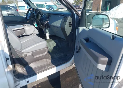 2015 Ford F-250 Xl из США, поврежденный, VIN 1FDBF2A64FEA83994